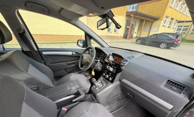 OPEL Zafira 