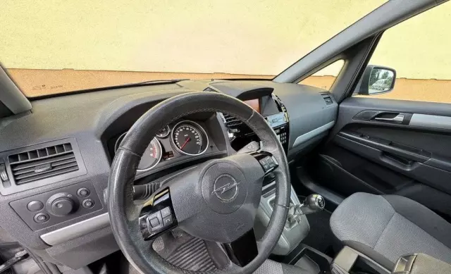 OPEL Zafira 