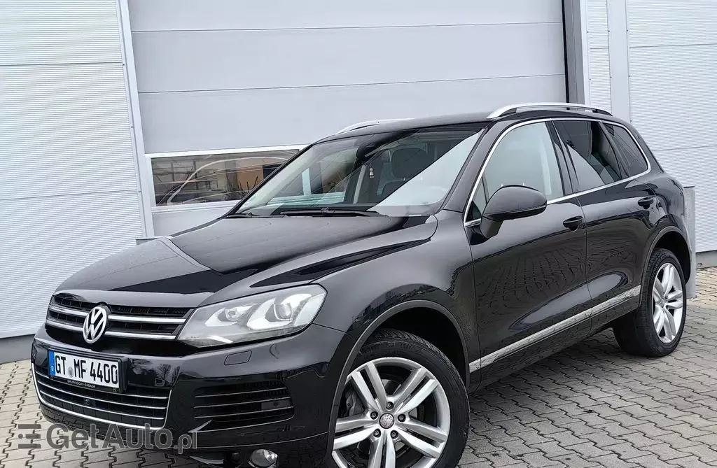 VOLKSWAGEN Touareg 