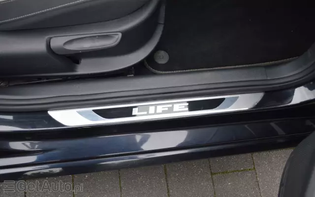 VOLKSWAGEN Polo 1.2 TSI Blue Motion Technology Life