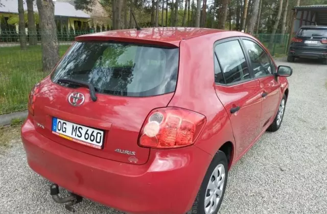 TOYOTA Auris 