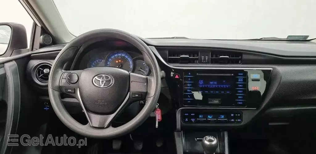 TOYOTA Auris 