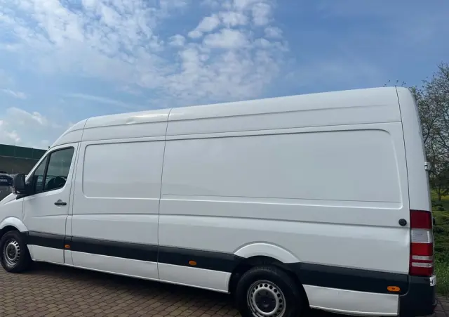MERCEDES-BENZ SPRINTER 