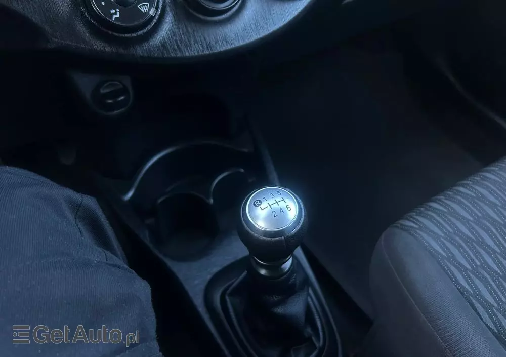 TOYOTA Yaris 1.4 D-4D