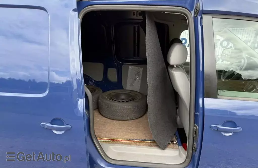 VOLKSWAGEN Caddy 