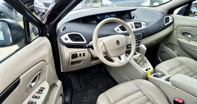 RENAULT Grand Scenic 2.0 16V 140 CVT Bose Edition