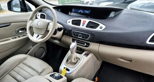 RENAULT Grand Scenic 2.0 16V 140 CVT Bose Edition