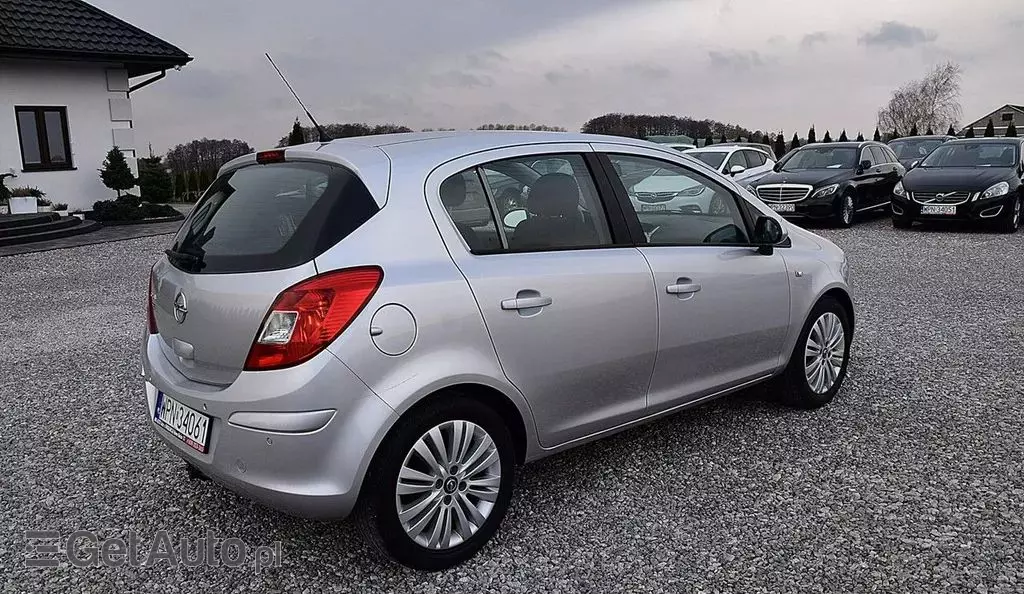 OPEL Corsa 