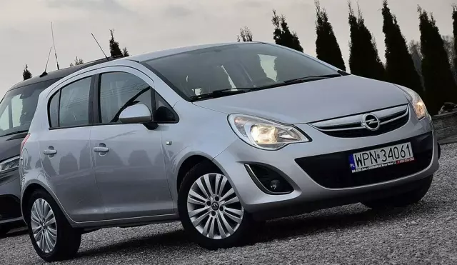 OPEL Corsa 