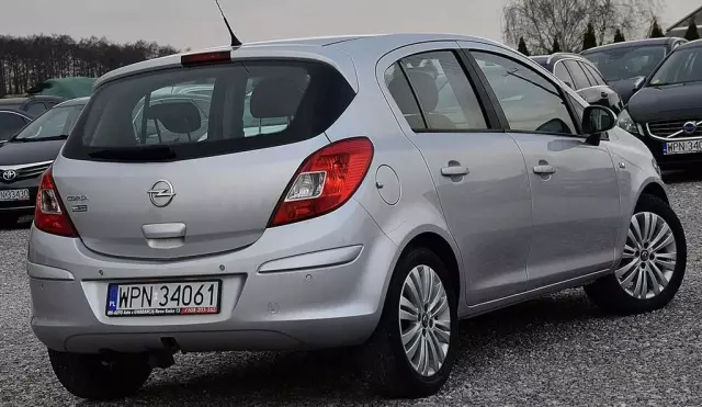 OPEL Corsa 