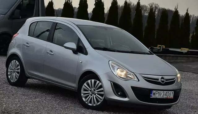 OPEL Corsa 