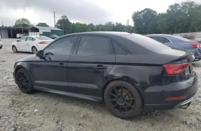 AUDI S3 