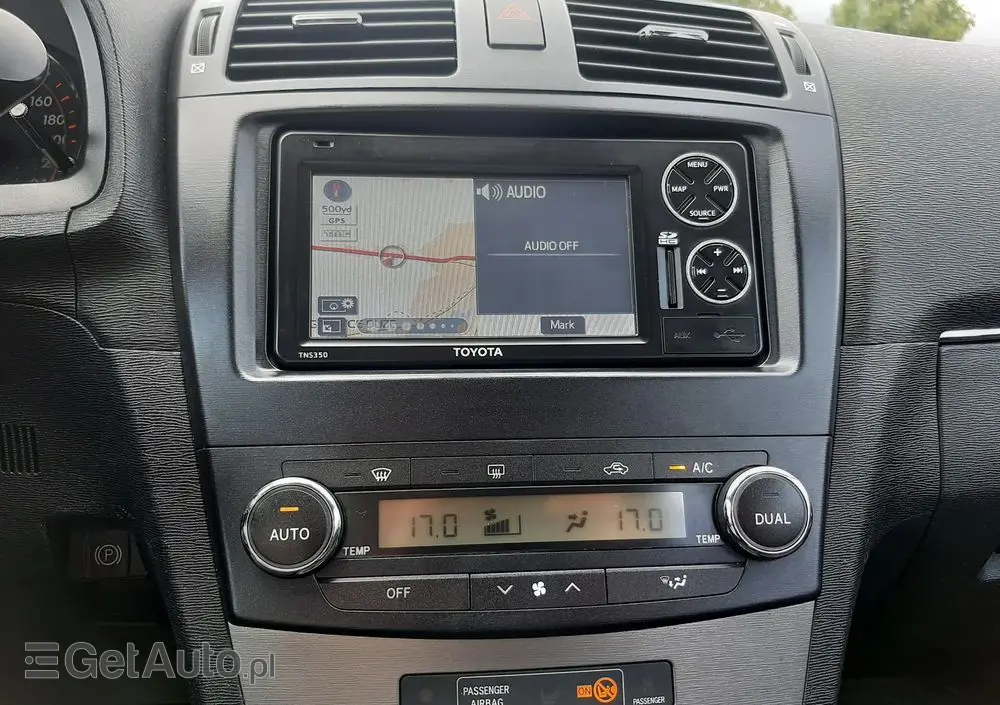 TOYOTA Avensis 1.8 Executive