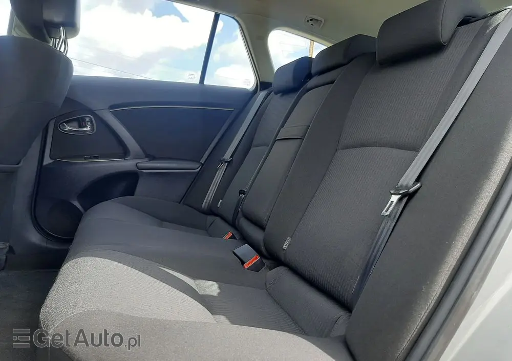 TOYOTA Avensis 1.8 Executive