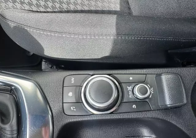 MAZDA 2 SKYACTIV-G 90 Center-Line