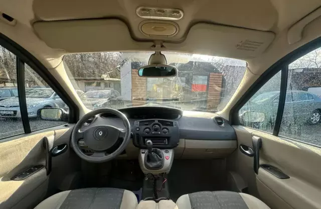RENAULT Grand Scenic 
