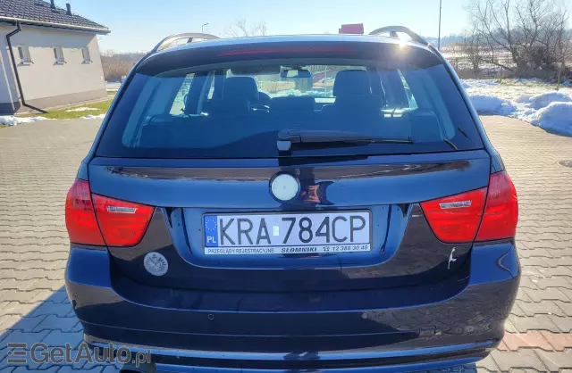 BMW Seria 3 320i (170 KM)