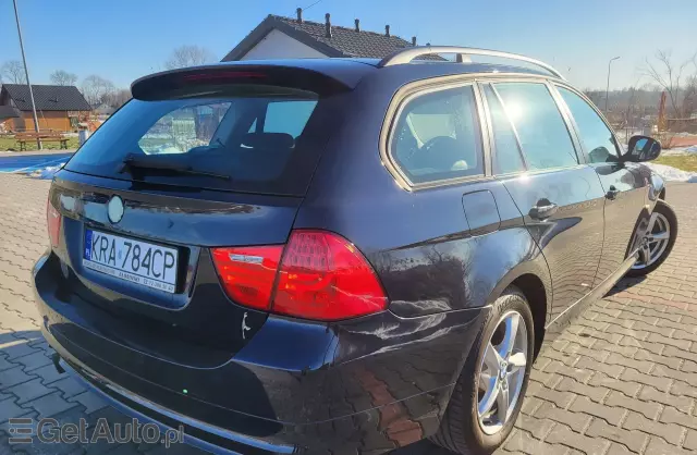BMW Seria 3 320i (170 KM)