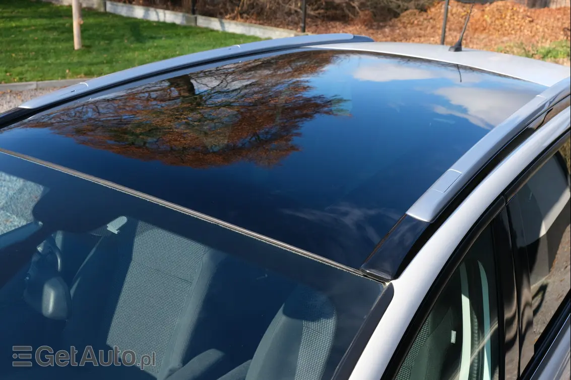 PEUGEOT 5008 Allure 150