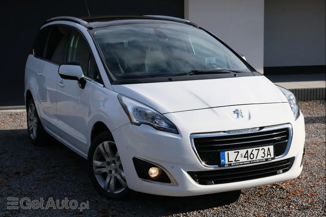 PEUGEOT 5008 Allure 150
