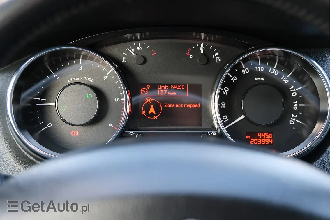 PEUGEOT 5008 Allure 150