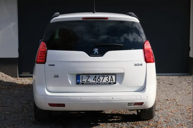 PEUGEOT 5008 Allure 150