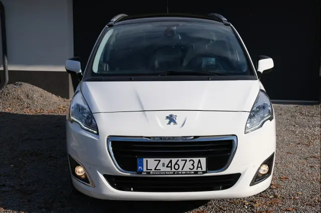 PEUGEOT 5008 Allure 150