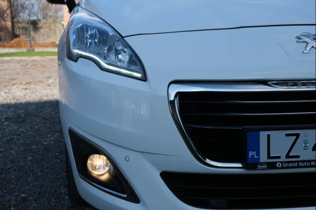 PEUGEOT 5008 Allure 150