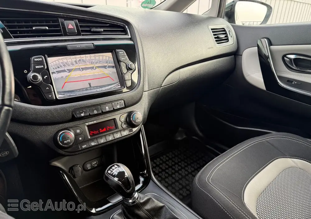 VOLKSWAGEN Golf Sportsvan 1.6 TDI (BlueMotion Technology) DSG Comfortline