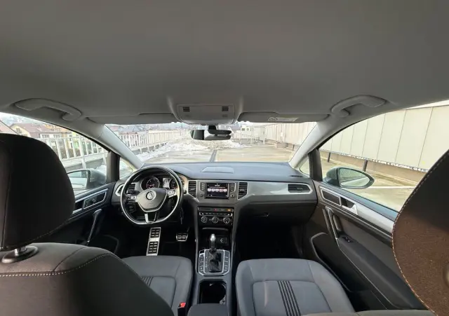 VOLKSWAGEN Golf Sportsvan 1.6 TDI (BlueMotion Technology) DSG Comfortline