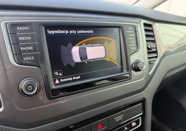 VOLKSWAGEN Golf Sportsvan 1.6 TDI (BlueMotion Technology) DSG Comfortline