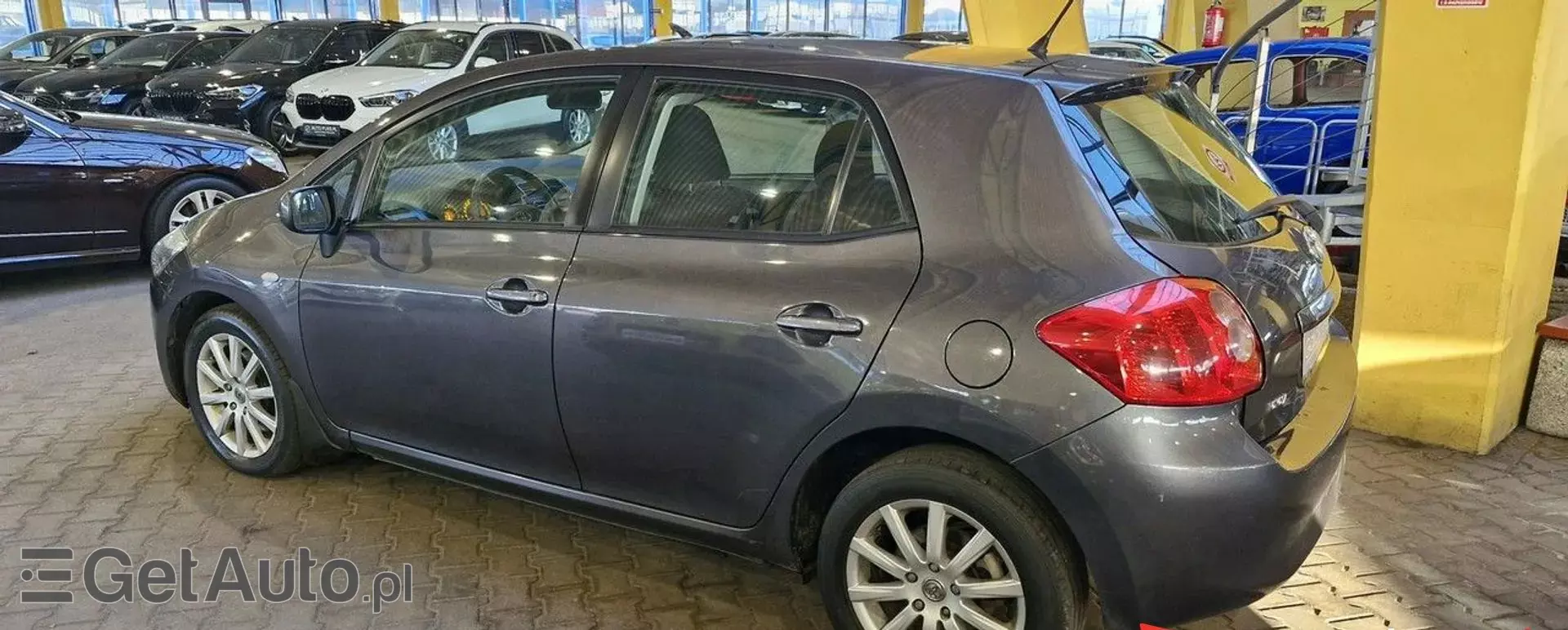 TOYOTA Auris 