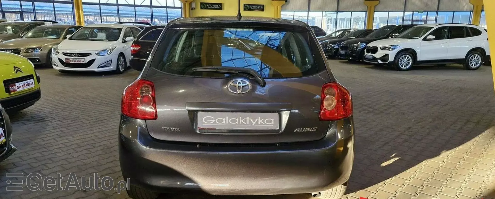 TOYOTA Auris 