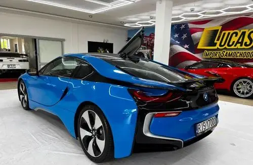 BMW I8 