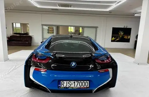 BMW I8 