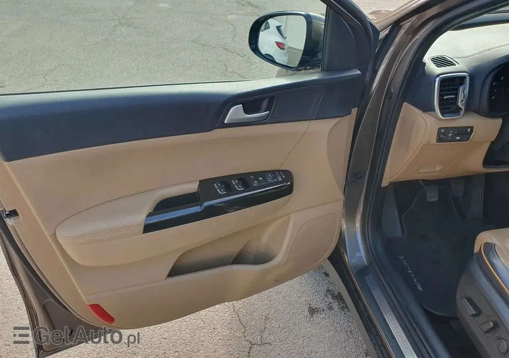 KIA Sportage 1.6 GDI 2WD Dream-Team Edition