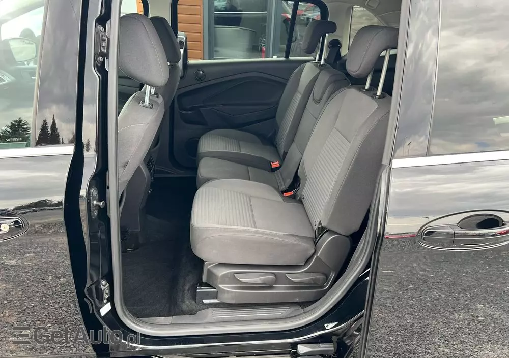 FORD C-MAX 1.5 TDCi Titanium