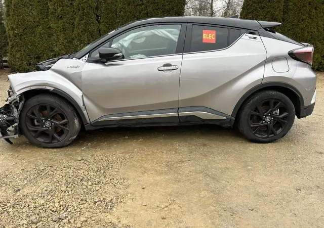 TOYOTA C-HR 