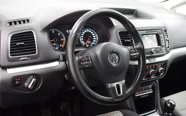 VOLKSWAGEN Sharan 2.0 TDI BlueMotion Technology Comfortline