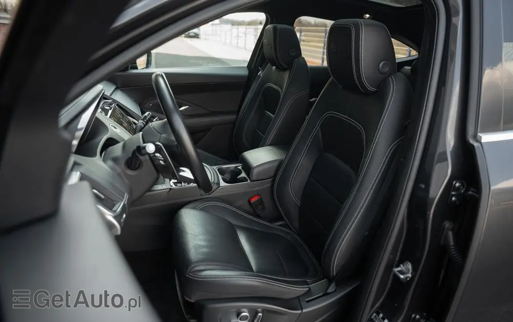 JAGUAR E-Pace D200 AWD R-Dynamic SE
