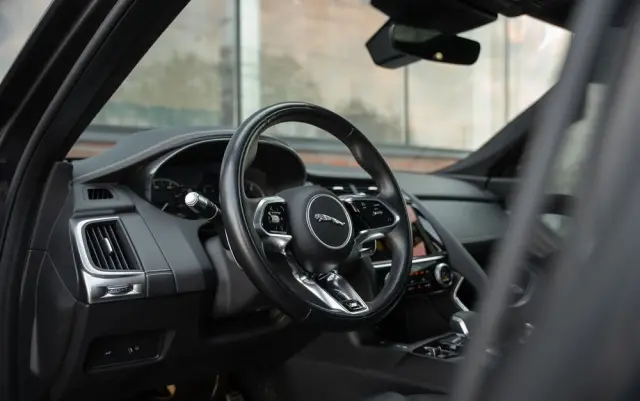 JAGUAR E-Pace D200 AWD R-Dynamic SE