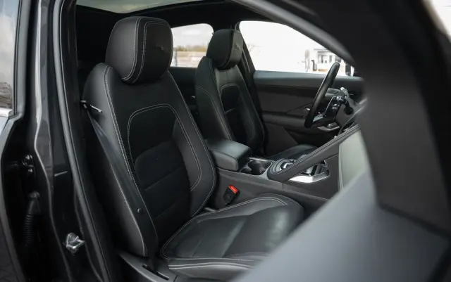 JAGUAR E-Pace D200 AWD R-Dynamic SE