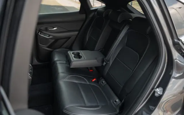 JAGUAR E-Pace D200 AWD R-Dynamic SE