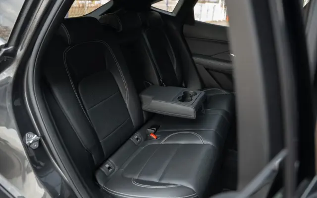 JAGUAR E-Pace D200 AWD R-Dynamic SE