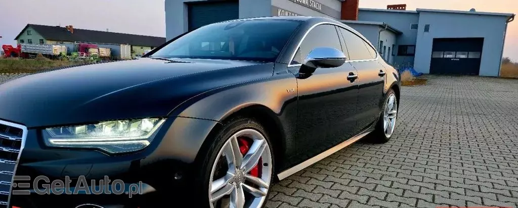 AUDI S7 