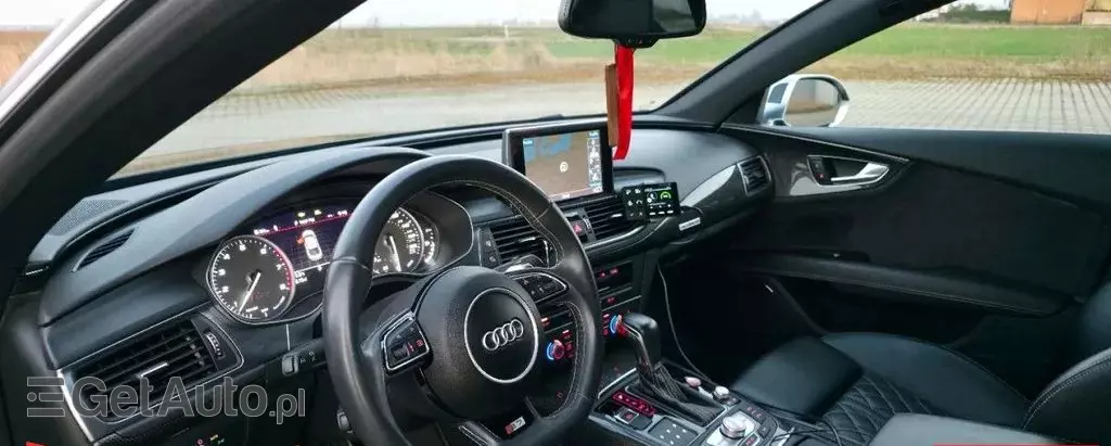 AUDI S7 