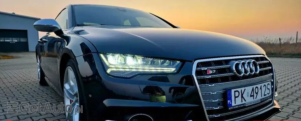 AUDI S7 