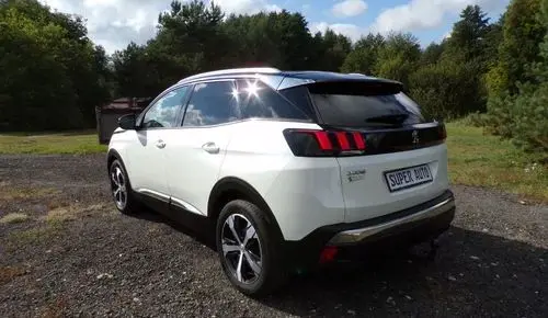 PEUGEOT 3008 