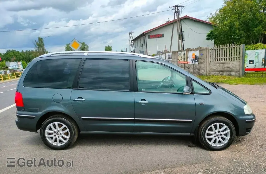 VOLKSWAGEN Sharan 