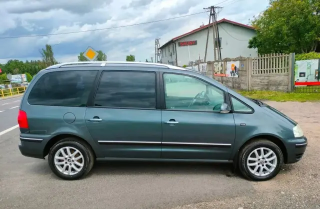 VOLKSWAGEN Sharan 